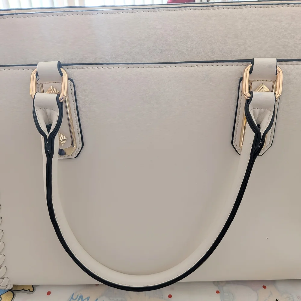 Women's Cream HandBag with Black Trim and Chain Print Linin